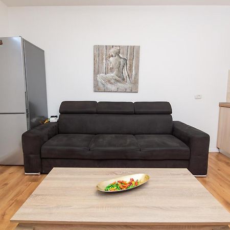 Grayhouse Apartment Arad Exterior foto