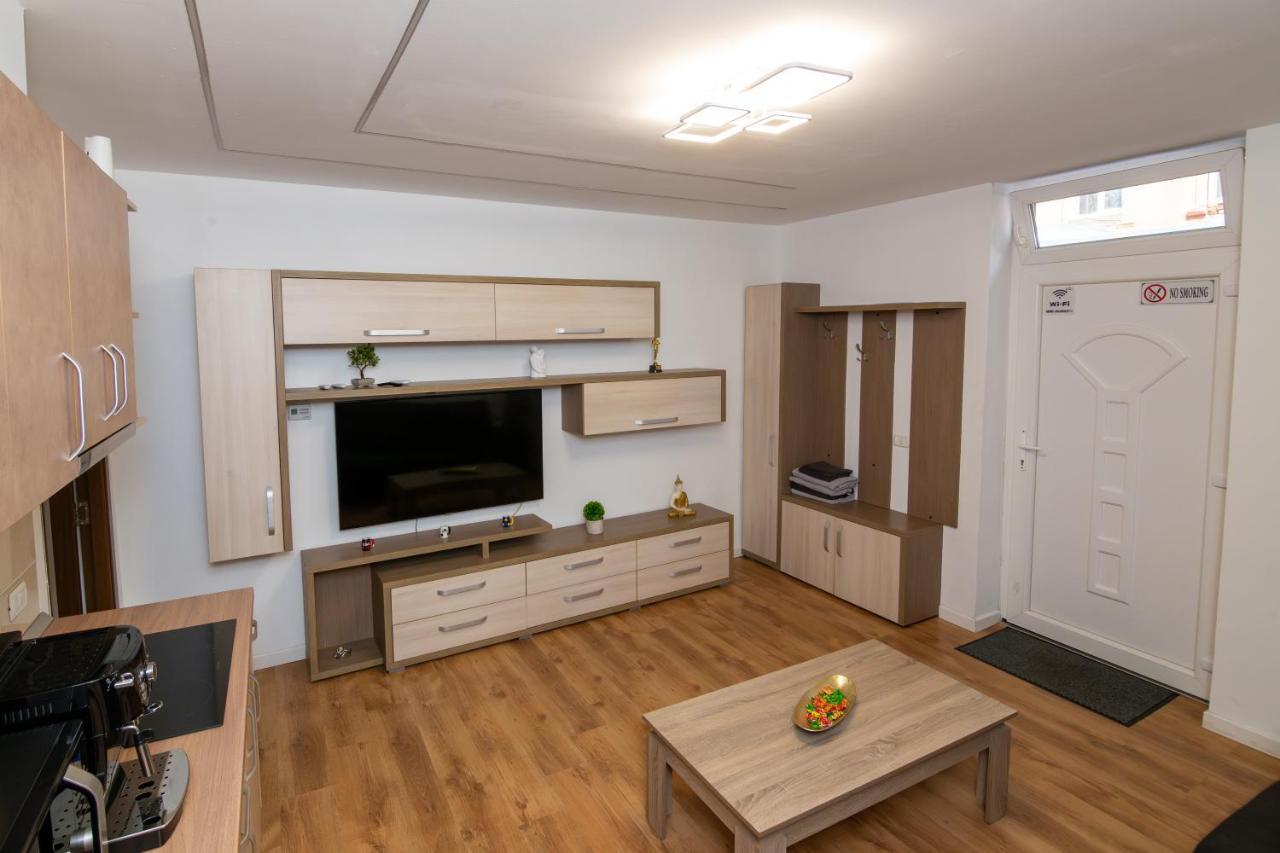 Grayhouse Apartment Arad Exterior foto